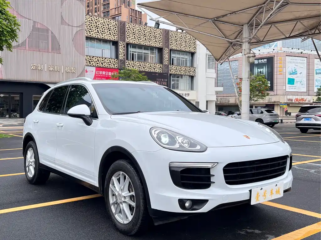 Porsche Cayenne 2017 — фото 8