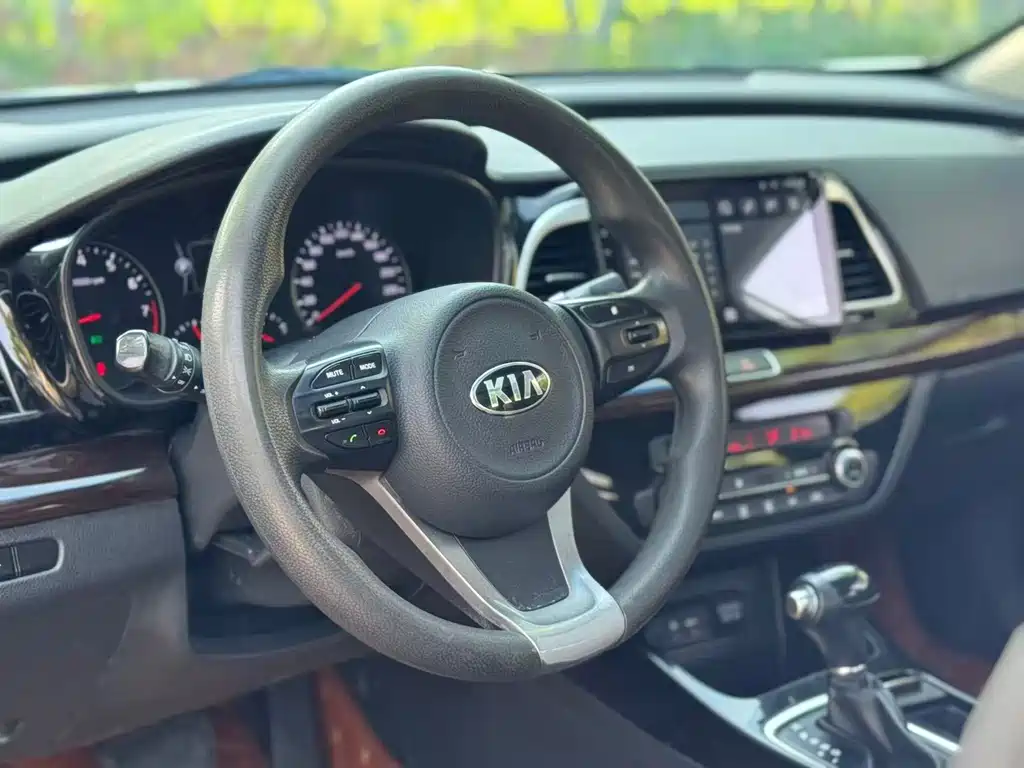 Kia K4 2017 — фото 17