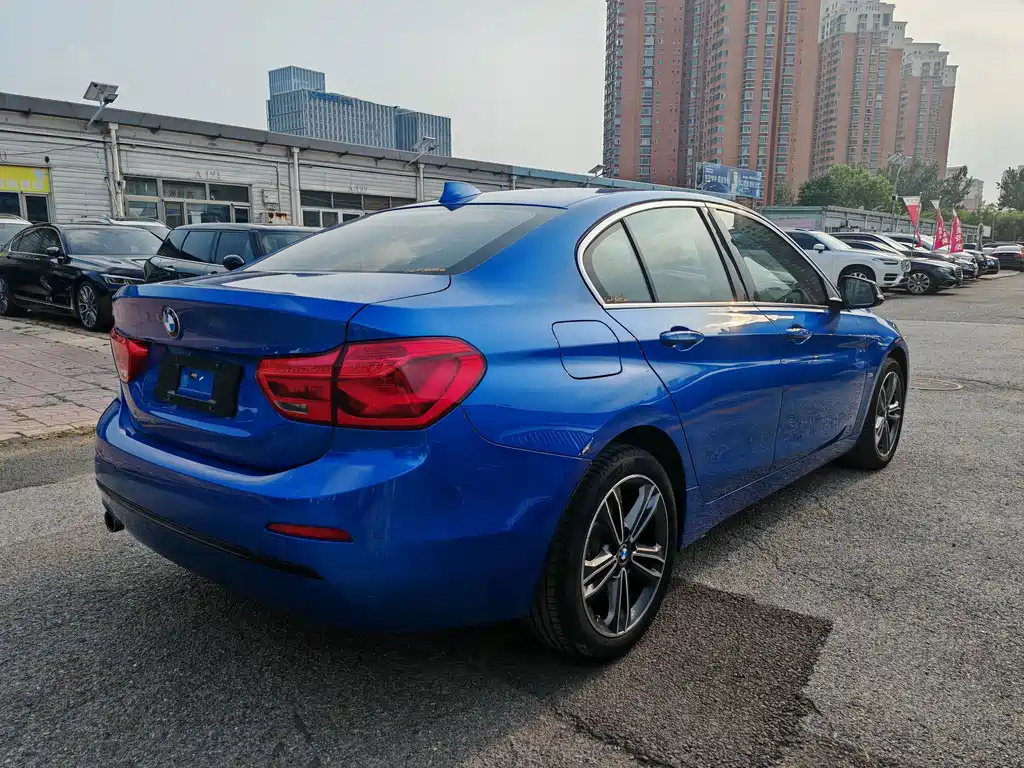 BMW 1 Series 2017 — фото 9