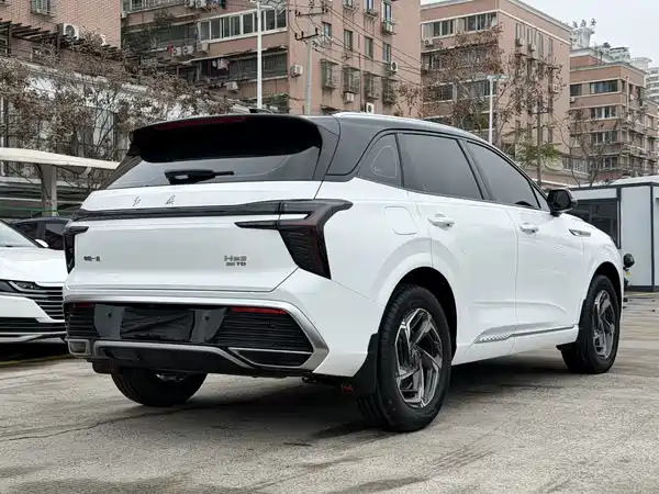 Hongqi HS3 2023