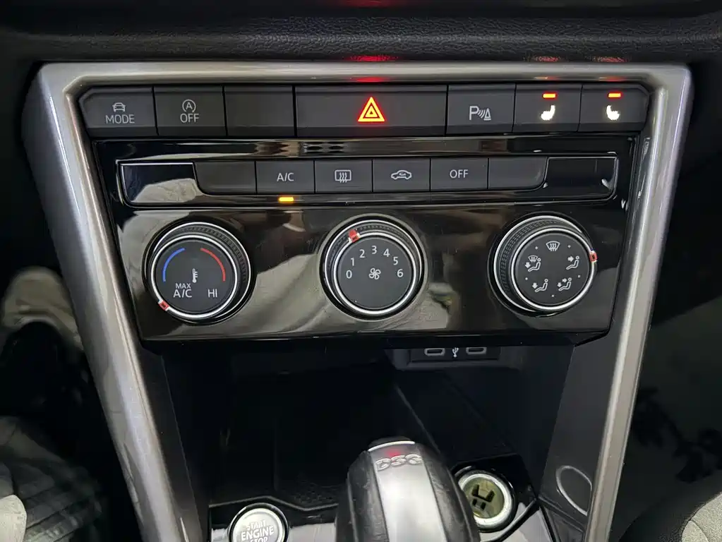 Volkswagen T-Roc 2022 — фото 17