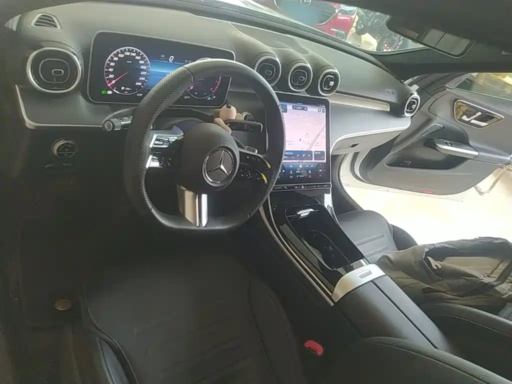 Mercedes-Benz C-Class 2023 — фото 10