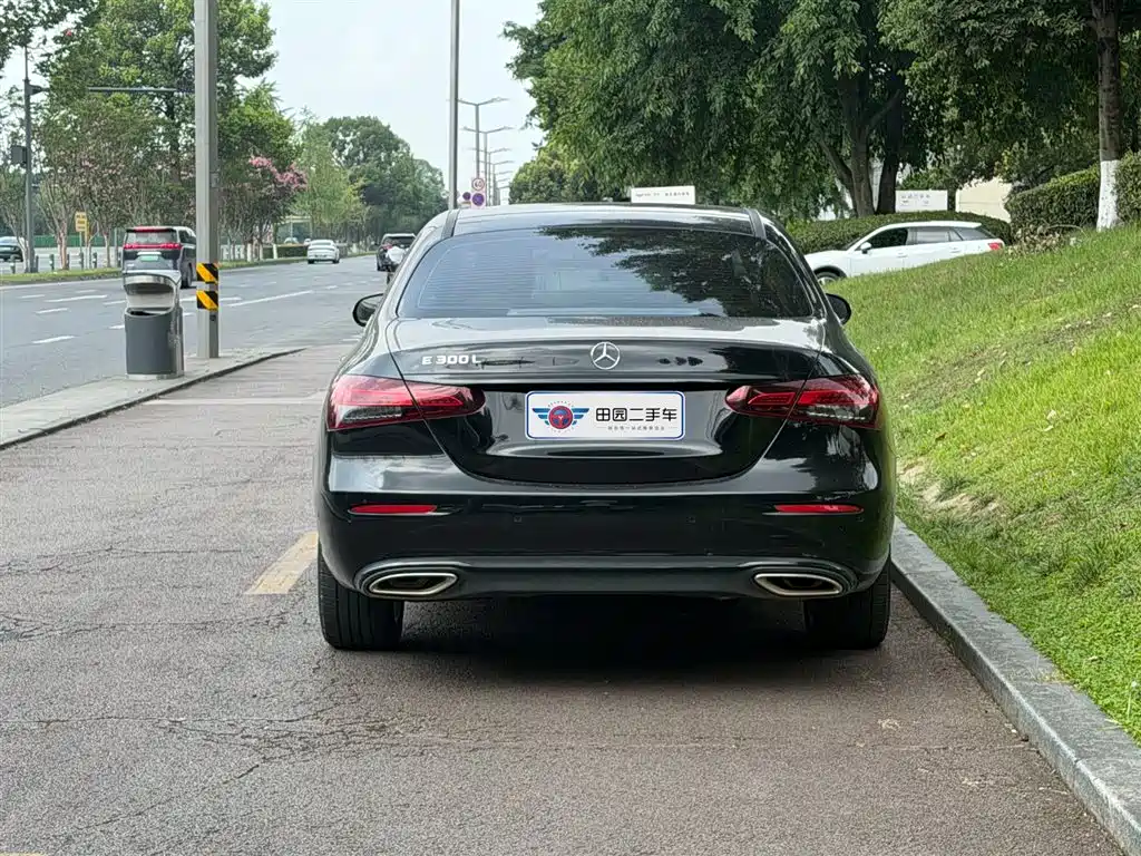 Mercedes-Benz E-Class 2023