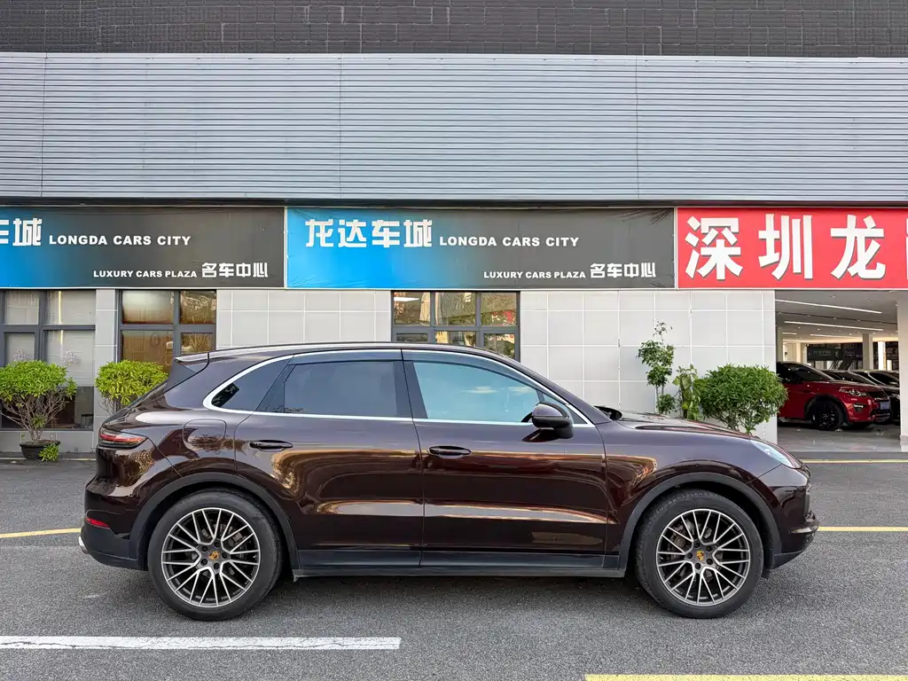Porsche Cayenne 2018 — фото 10