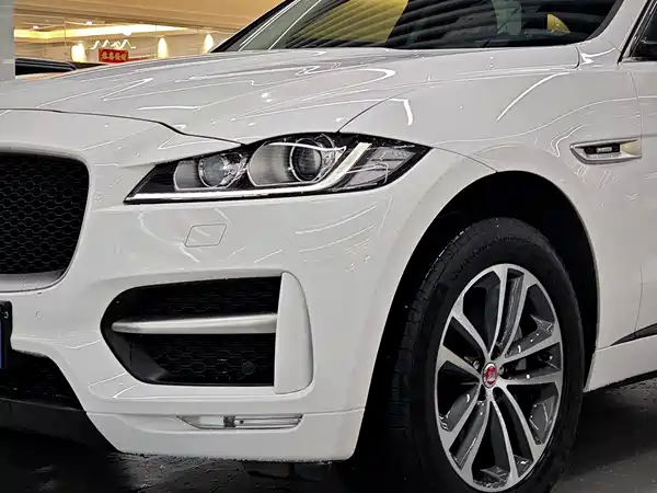 Jaguar F-PACE 2017