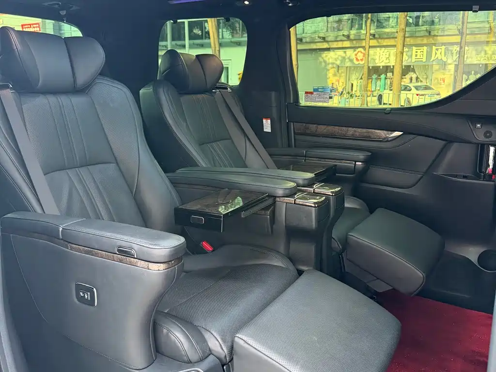 Toyota Alphard 2021 — фото 10