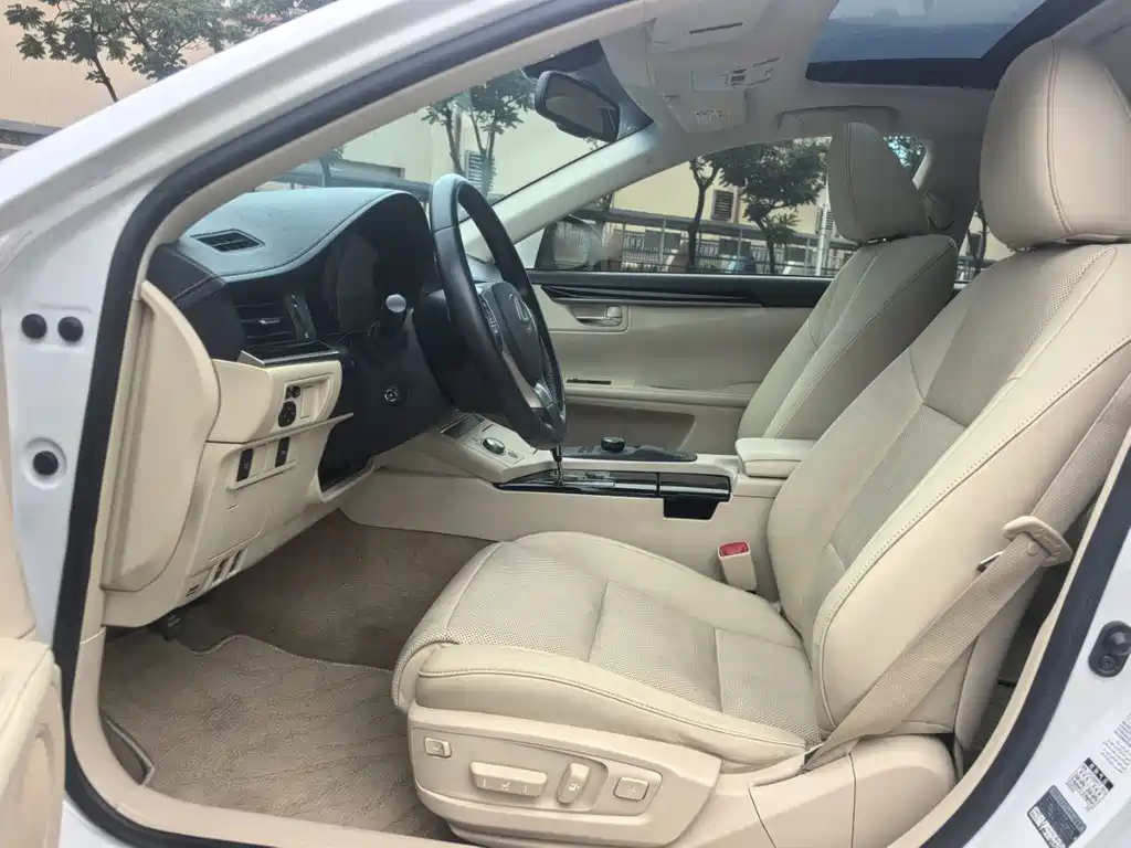 Lexus ES 2014