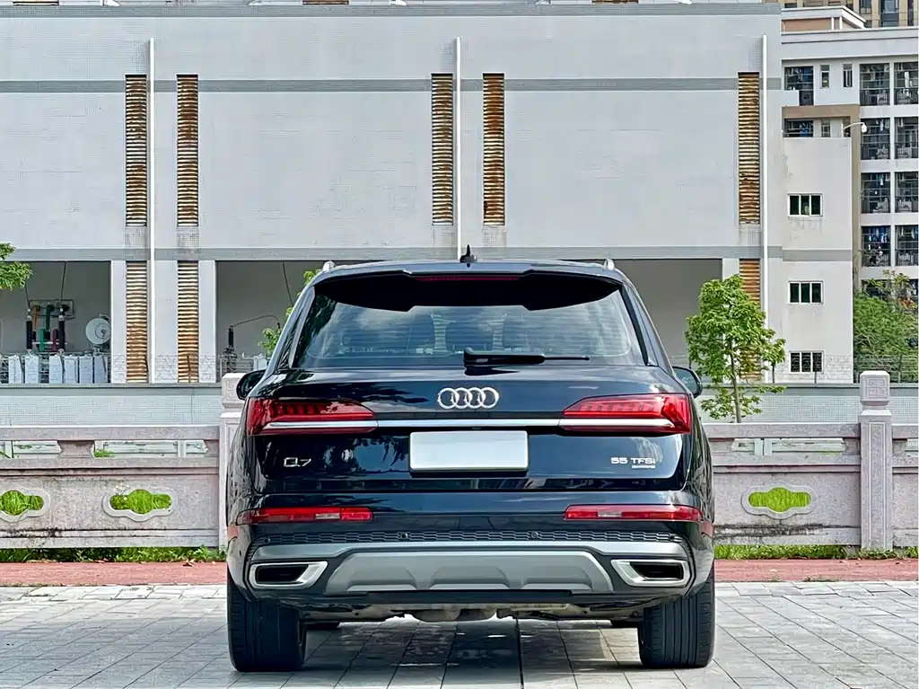 Audi Q7 2021