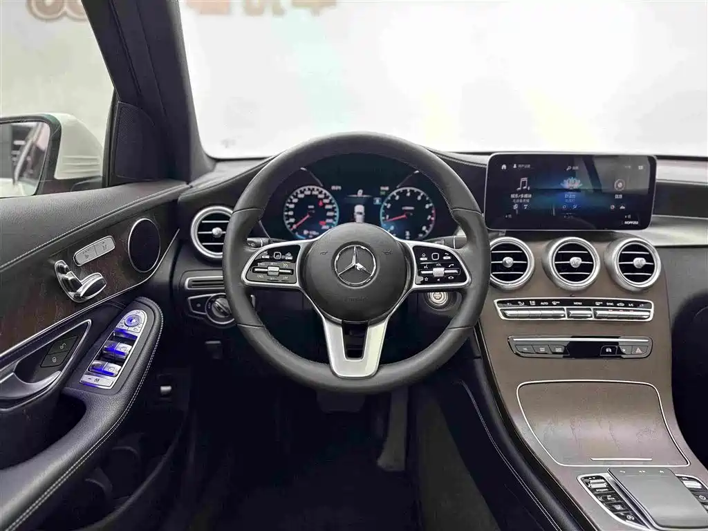Mercedes-Benz GLC 2020 — фото 9