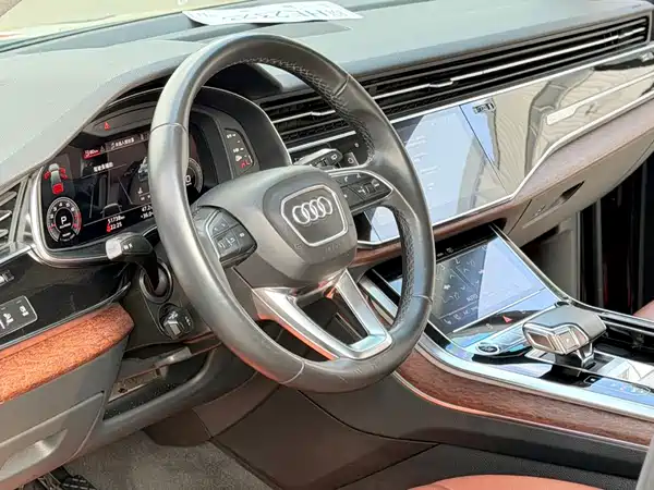 Audi Q7 2021