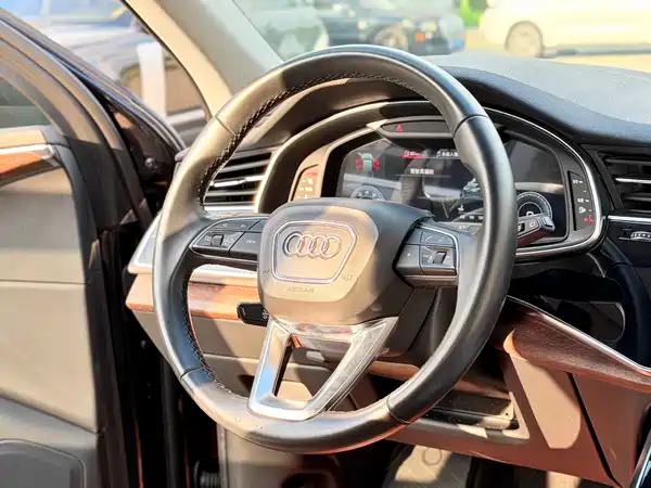Audi Q7 2021