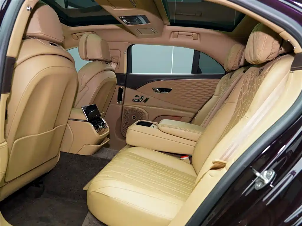 Bentley Flying Spur 2022 — фото 14