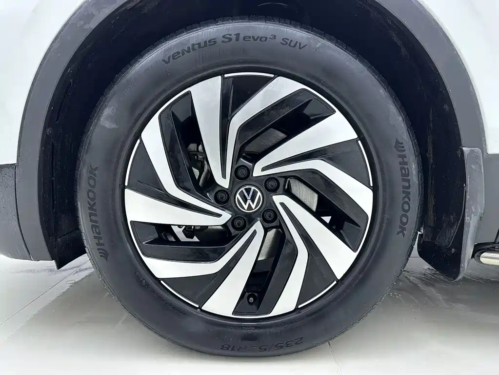 Volkswagen Tiguan L 2023 — фото 24