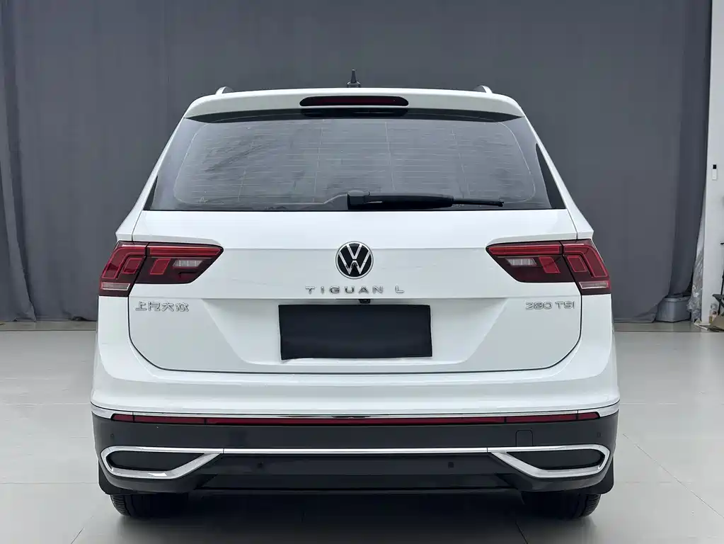 Volkswagen Tiguan L 2023 — фото 5