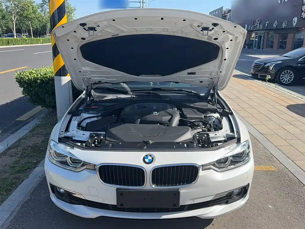 BMW 3 Series 2017 — фото 14
