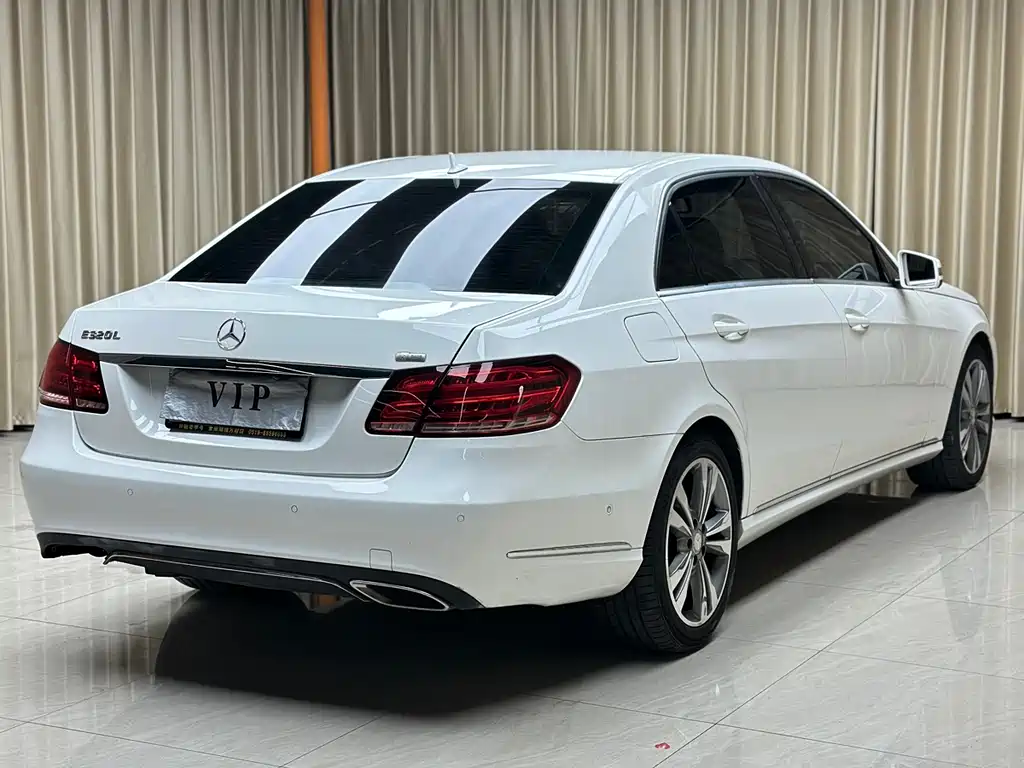 Mercedes-Benz E-Class 2015 — фото 23