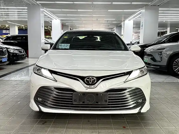 Toyota Camry 2019