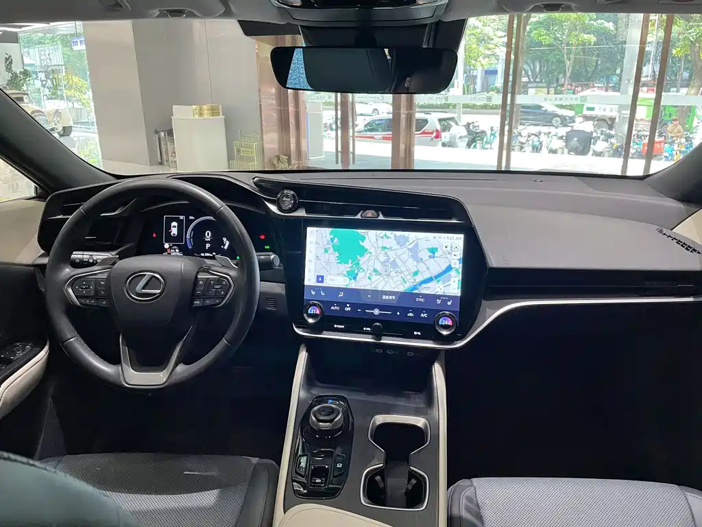 Lexus RZ 2023 — фото 12