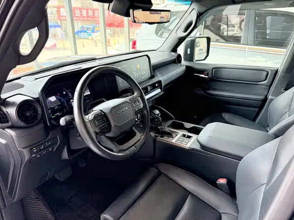 Toyota Prado 2024