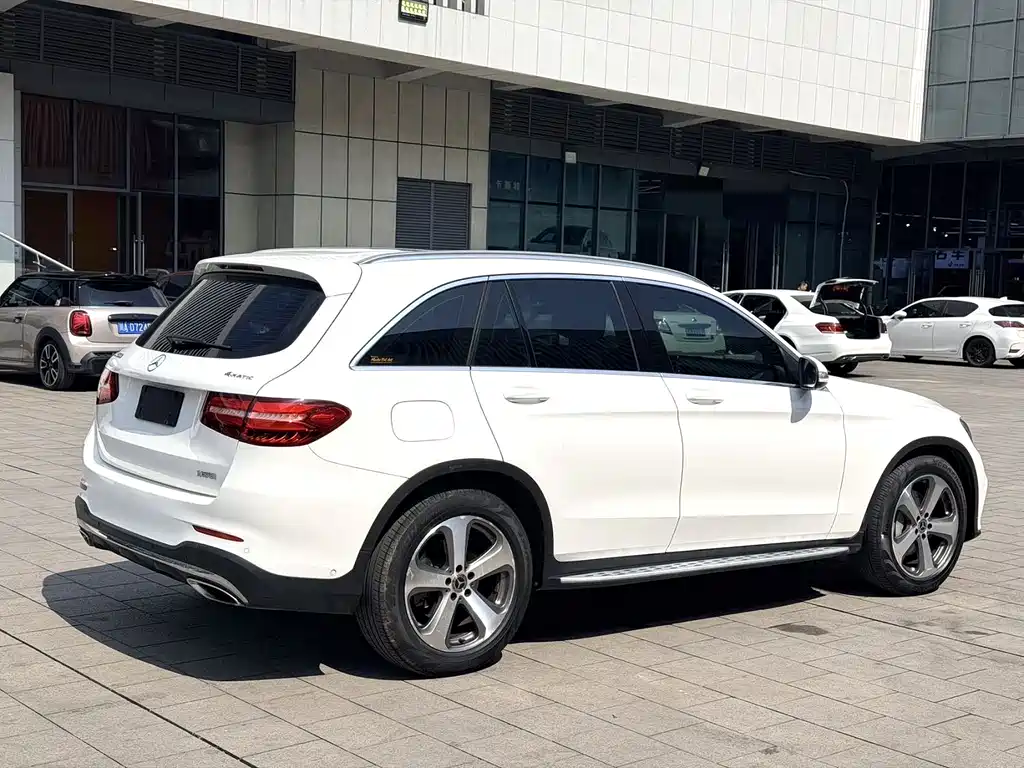 Mercedes-Benz GLC 2017 — фото 13