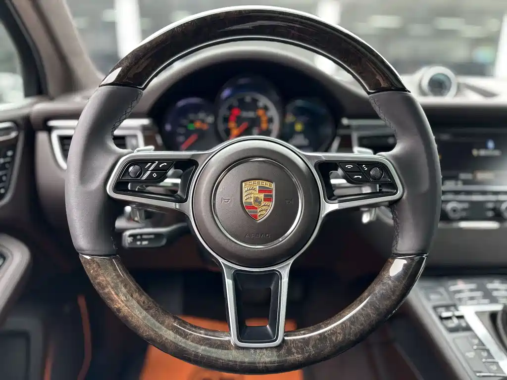 Porsche Macan 2014 — фото 13