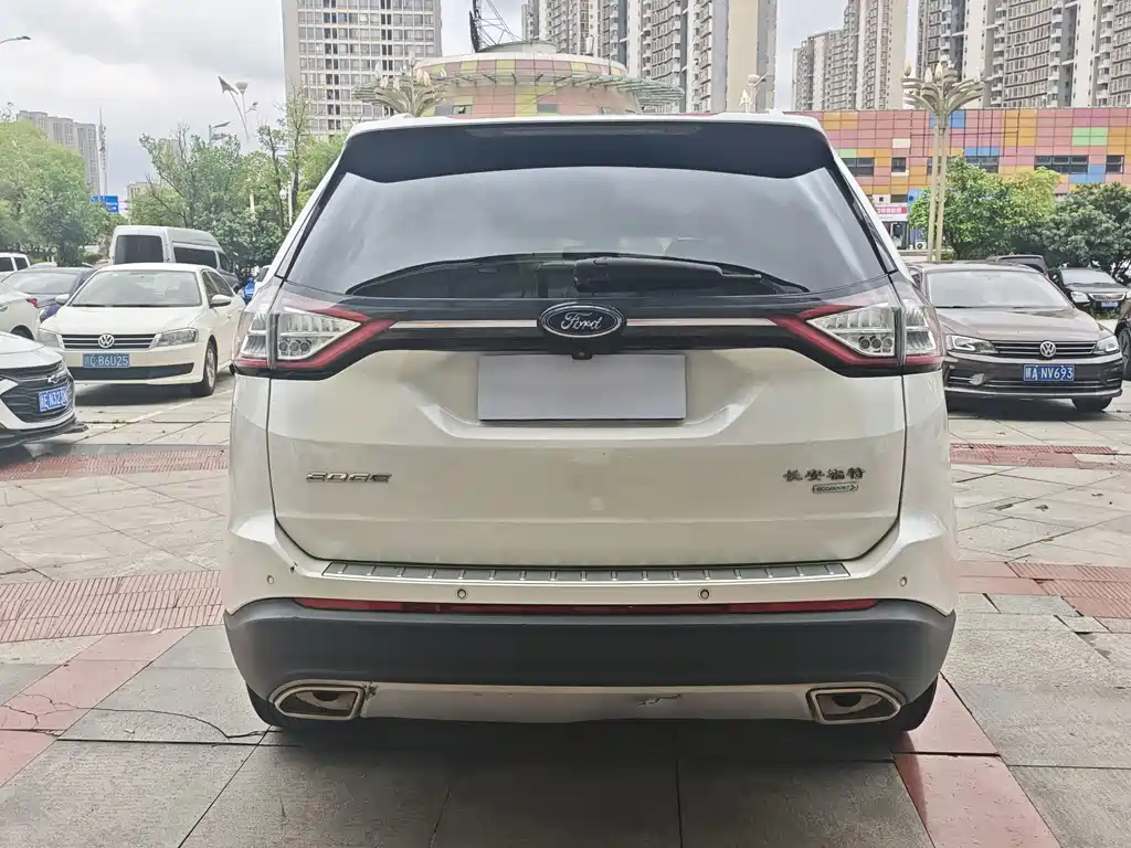 Ford Edge 2018 — фото 5