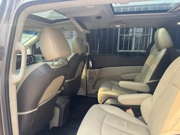 Buick GL8 2013