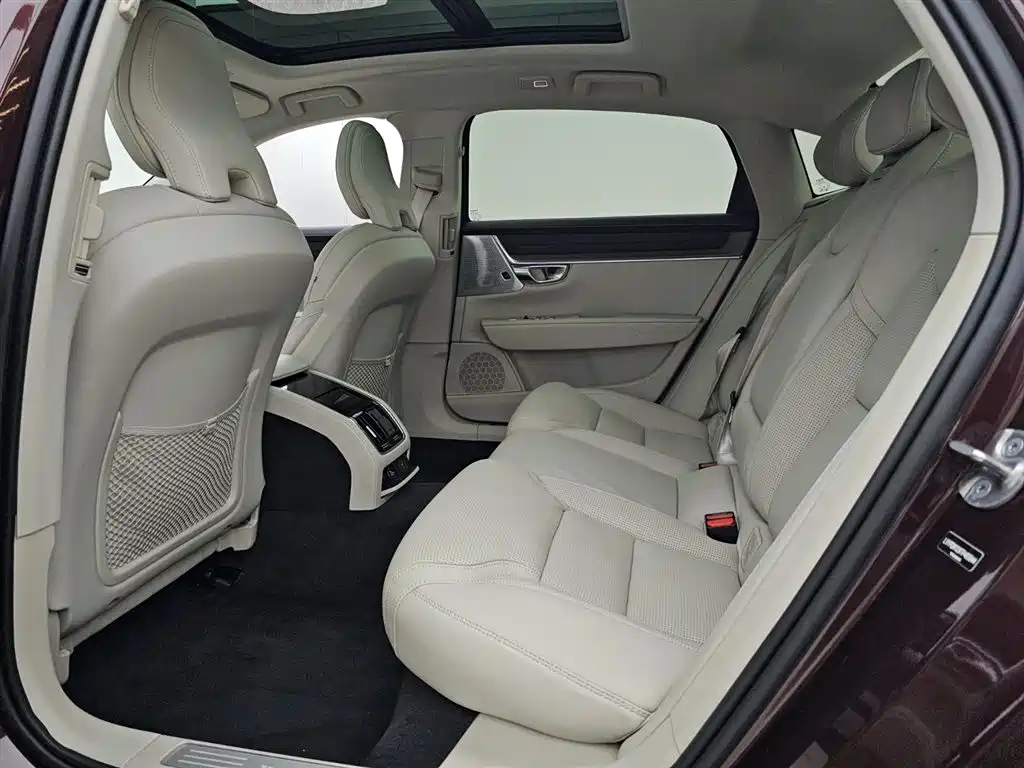 Volvo S90 2025 — фото 16