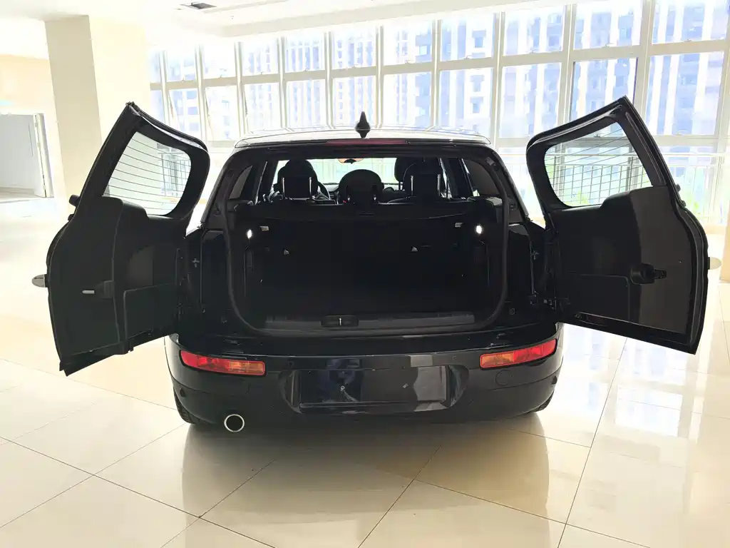 MINI Clubman 2020 — фото 12