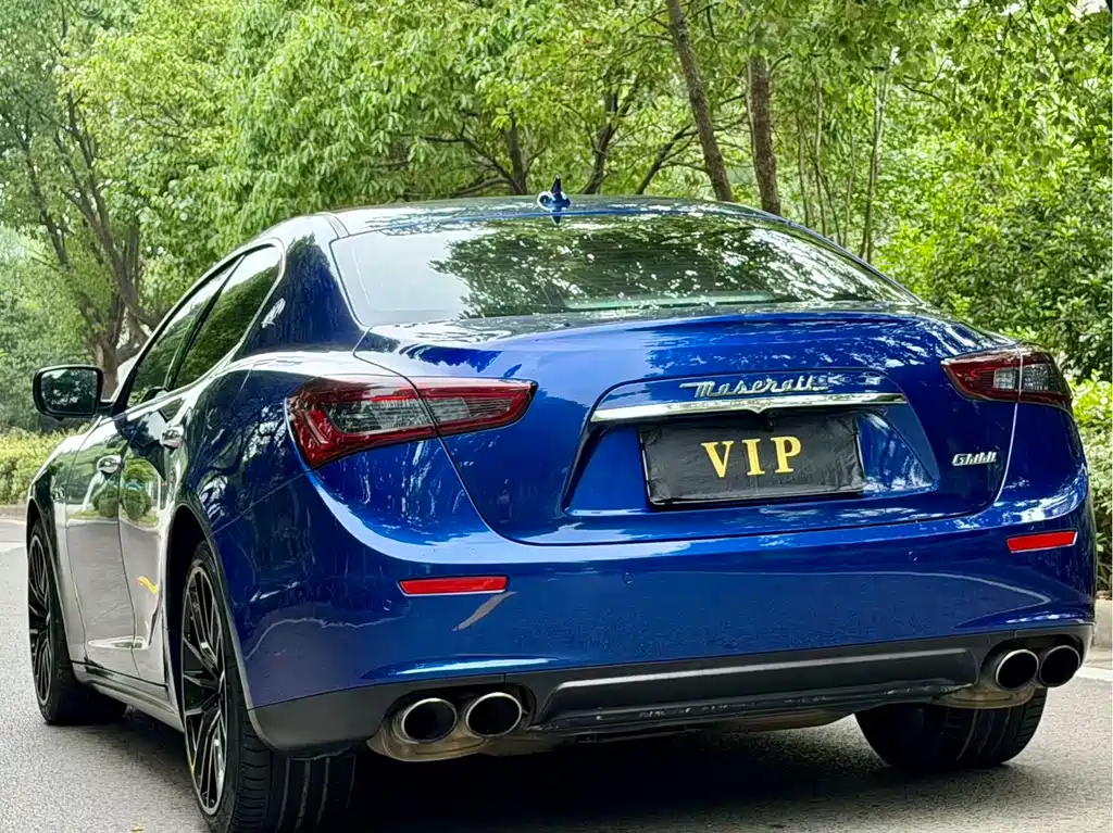 Maserati Ghibli 2017 — фото 11