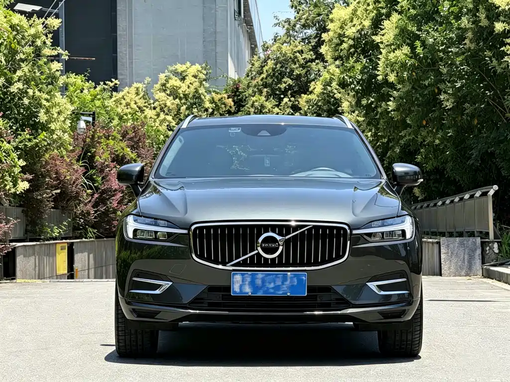 Volvo XC60 2021 — фото 2