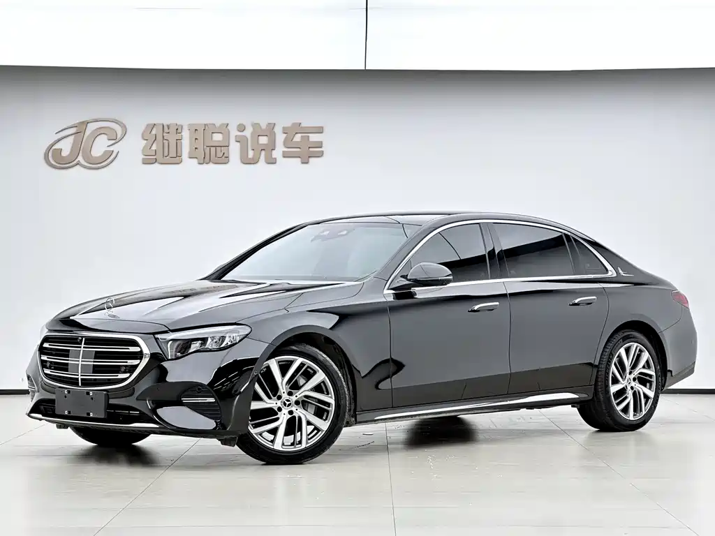 Mercedes-Benz E-Class 2025 — фото 1