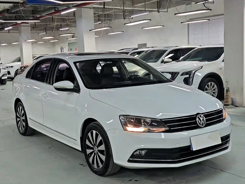 Volkswagen Sagitar 2018 — фото 1