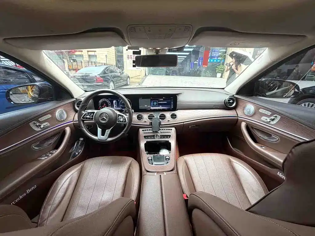 Mercedes-Benz E-Class 2020 — фото 5