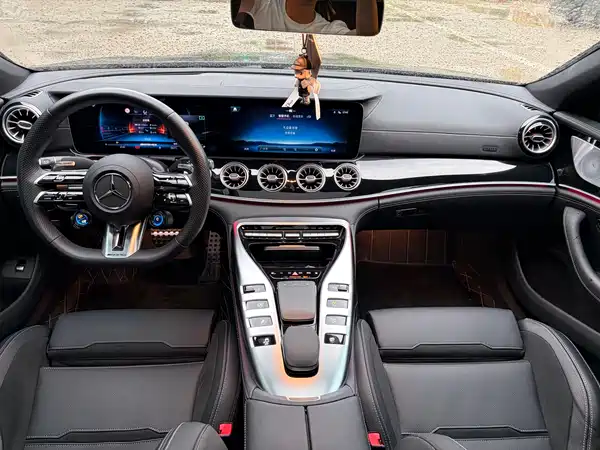 Mercedes-Benz AMG GT 2025