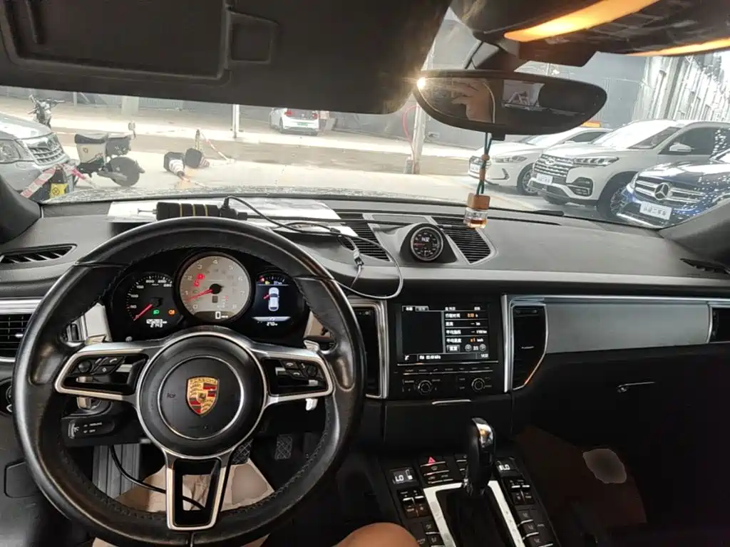 Porsche Macan 2014 — фото 10