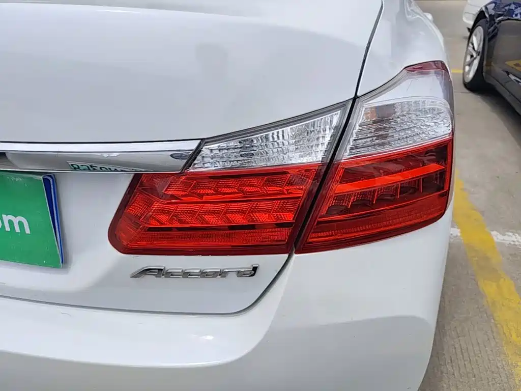 Honda Accord 2016 — фото 8