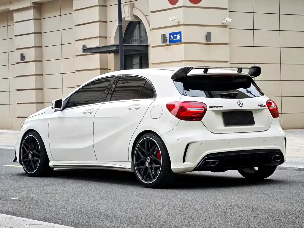 Mercedes-Benz A-Class AMG 2018 — фото 9