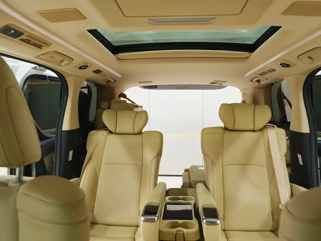 Toyota Alphard 2021 — фото 15
