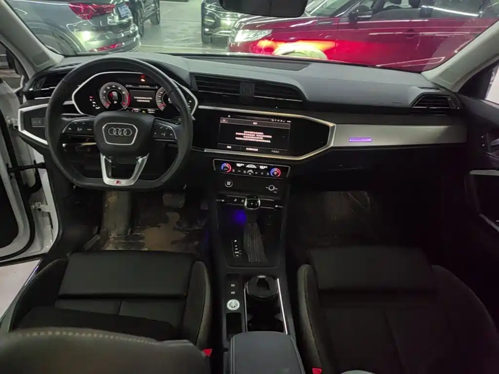 Audi Q3 Sportback 2022 — фото 10