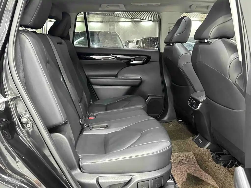 Toyota Highlander 2021 — фото 14