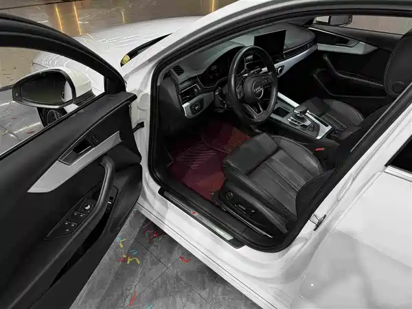 Audi A4L 2020
