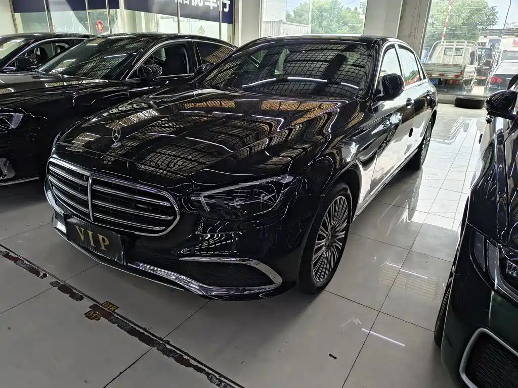 Mercedes-Benz E-Class 2022
