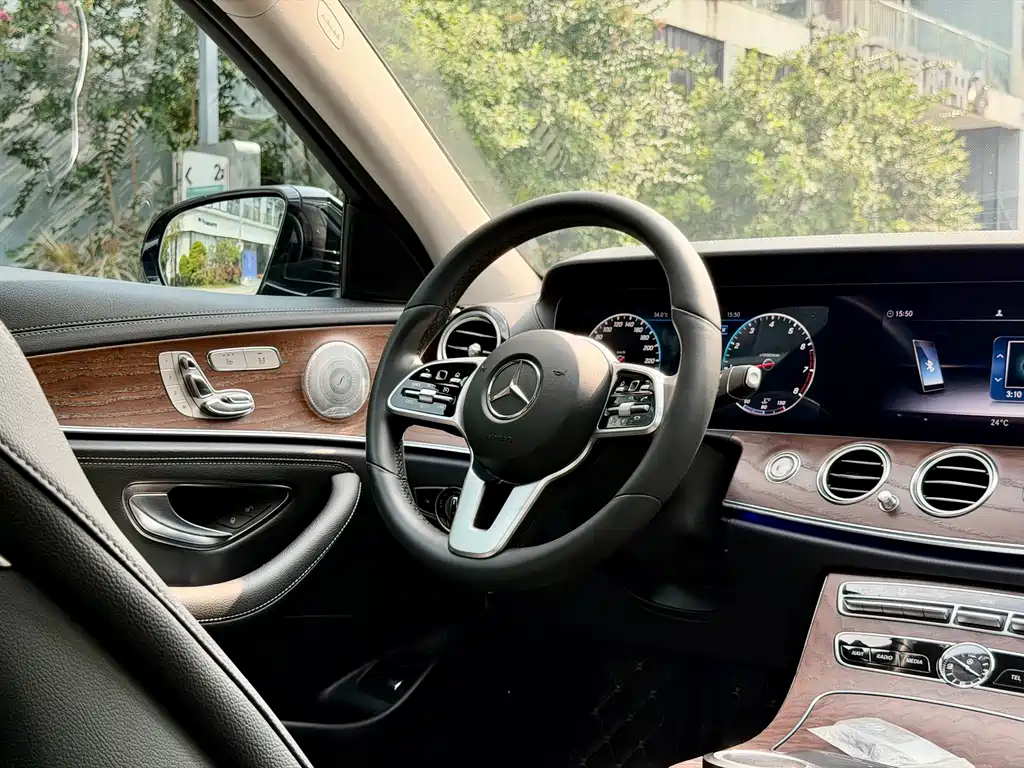 Mercedes-Benz E-Class 2020 — фото 14