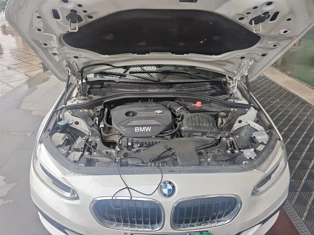 BMW 1 Series 2019 — фото 16