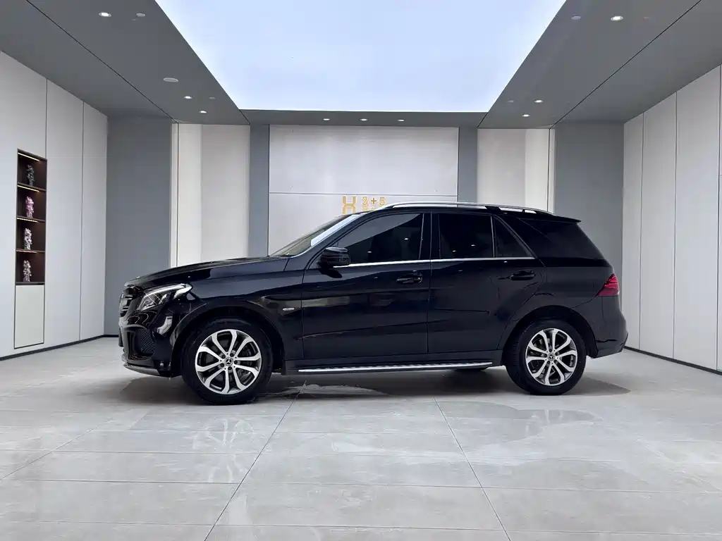 Mercedes-Benz GLE 2019 — фото 15