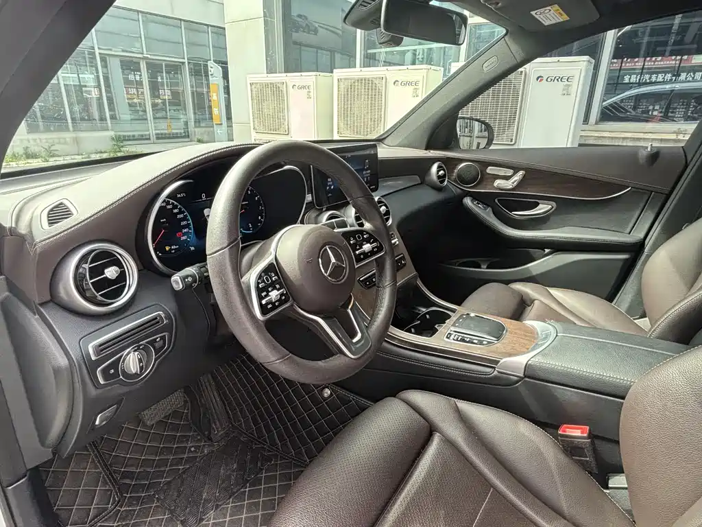 Mercedes-Benz GLC 2021