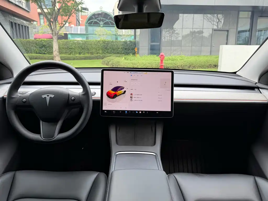 Tesla Model Y 2023 — фото 12