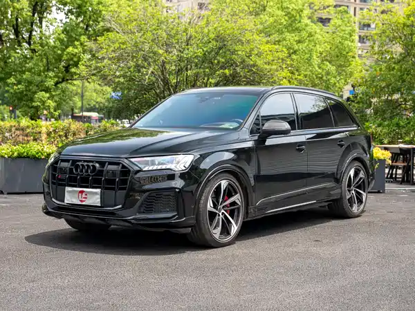 Audi SQ7 2025