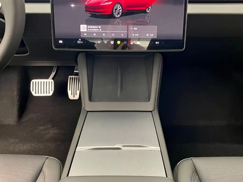 Tesla Model 3 2025 — фото 10